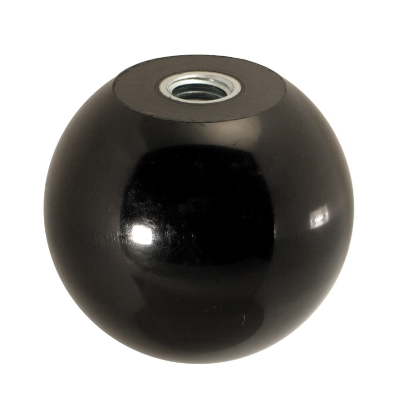 Koule s&nbsp;kovovým závitem