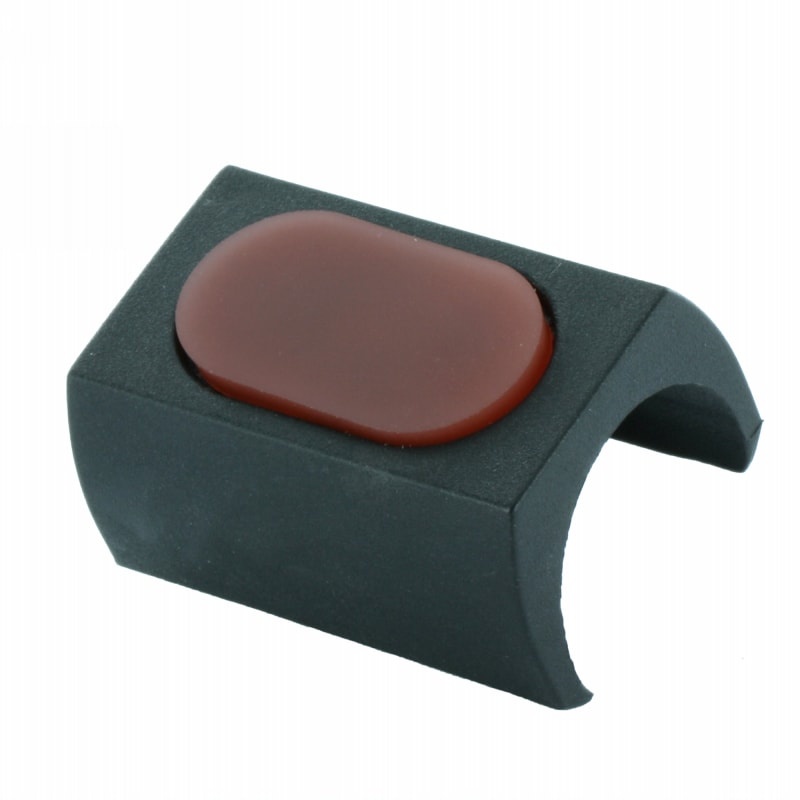 Kluzák sedlový s&nbsp;trnem s&nbsp;podložkou tlumící zvuk